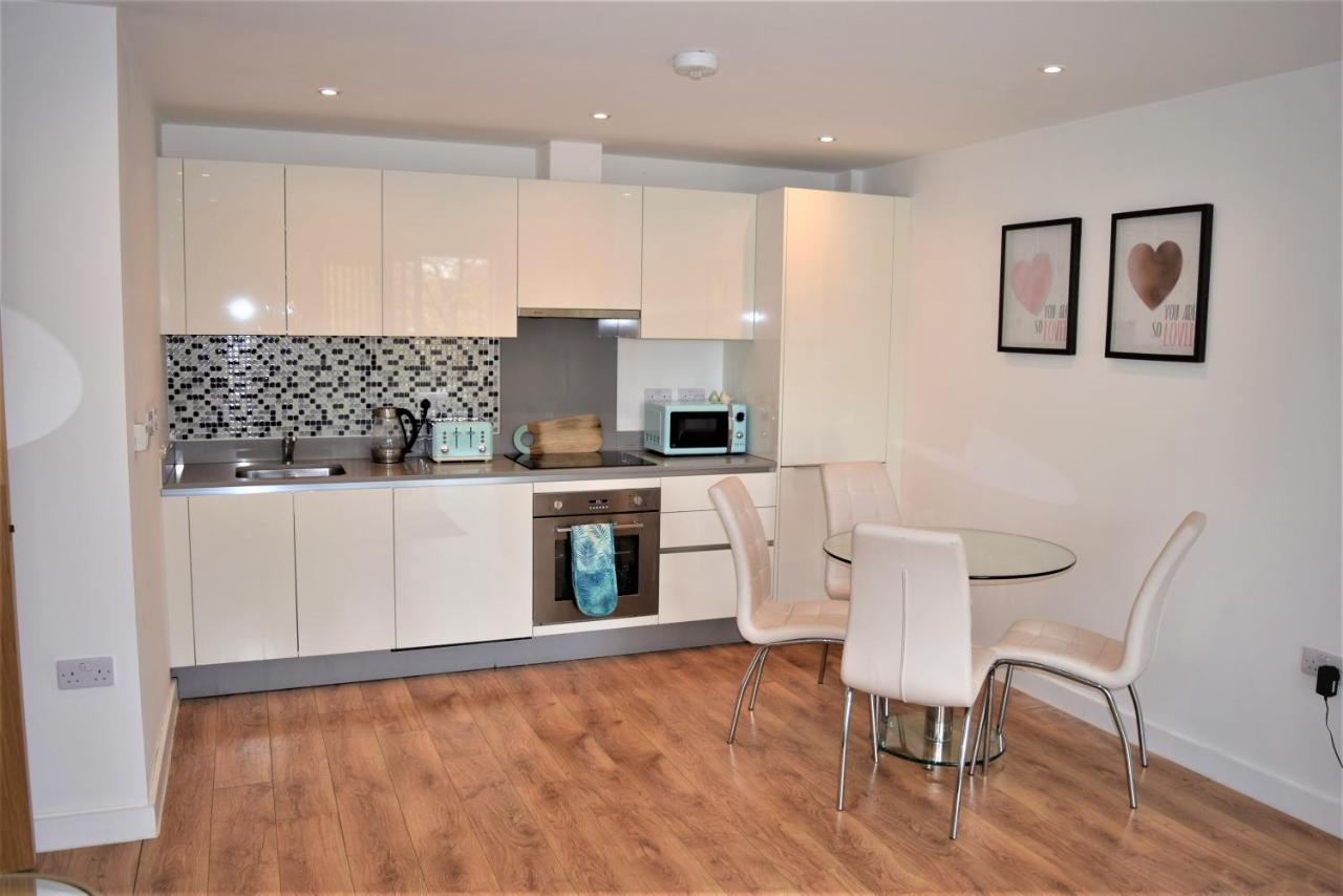 Urban Gem Apartment- Free Parking Enfield Exterior photo